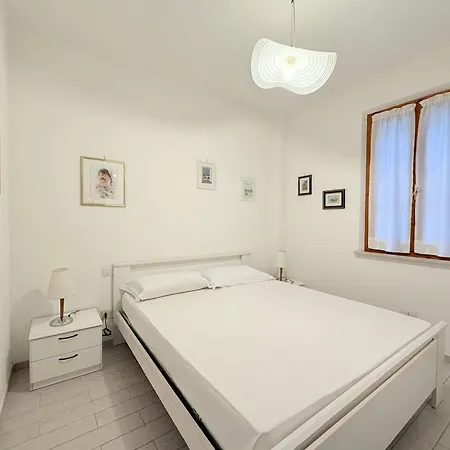 M333 - Marcelli, Bilocale Vicino Appartement Marcelli