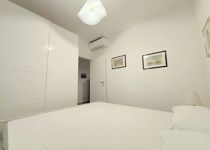 Apartment M333 - Marcelli, Bilocale Vicino *